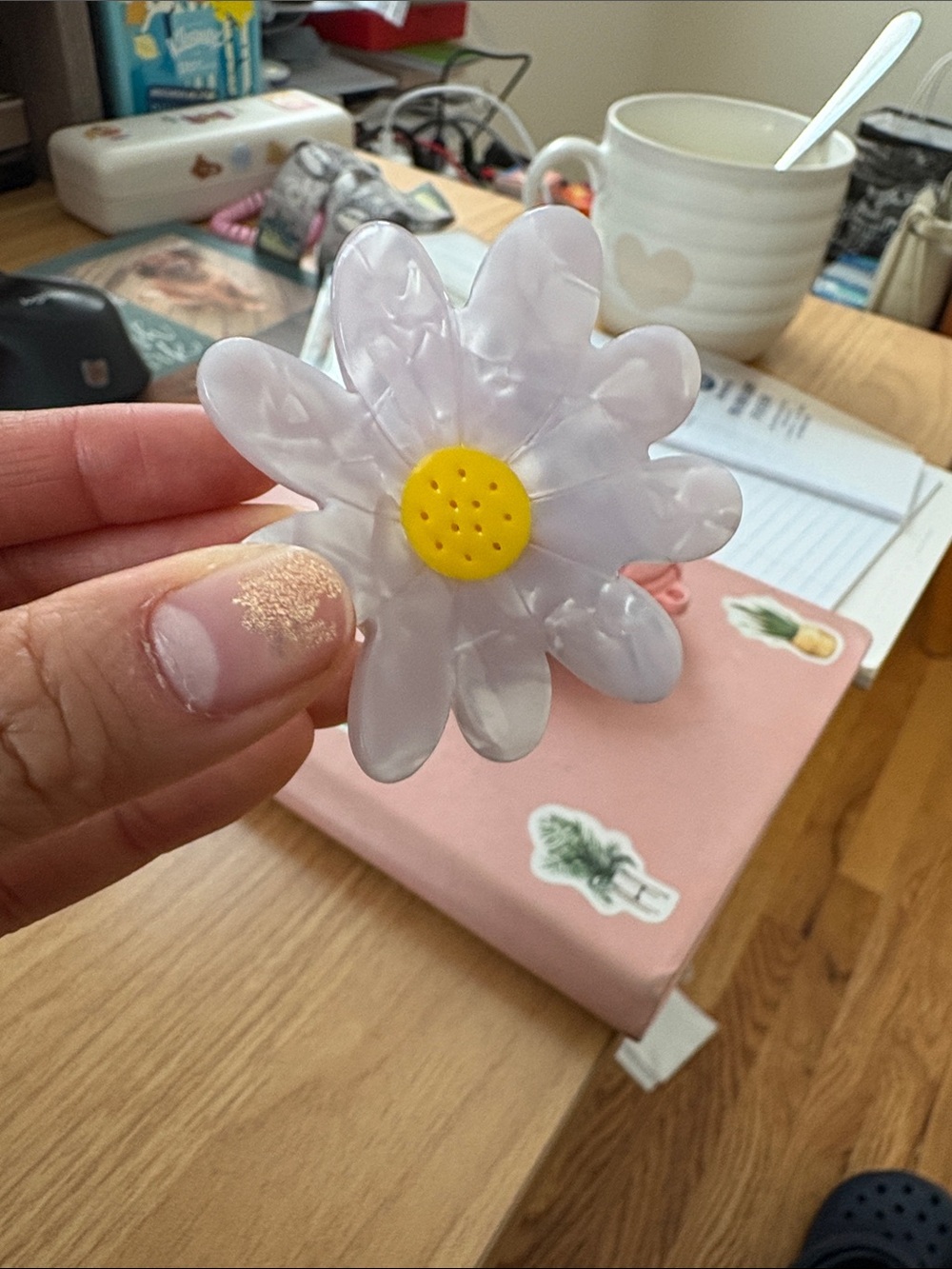 Pearlescent Daisy Hair Clip